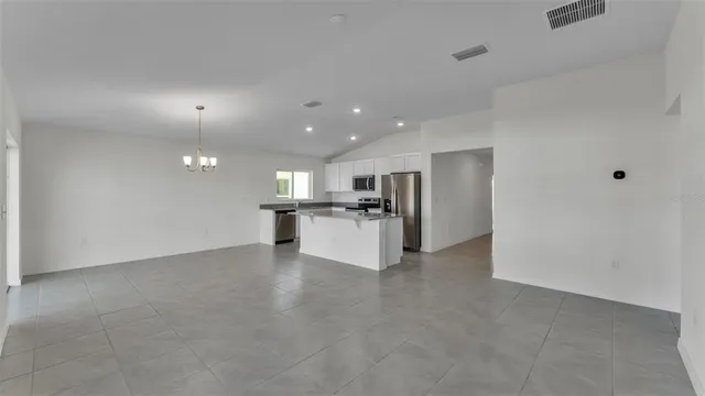 $1,900 | 809 Wedgewood Street, Lake Wales, FL 33859