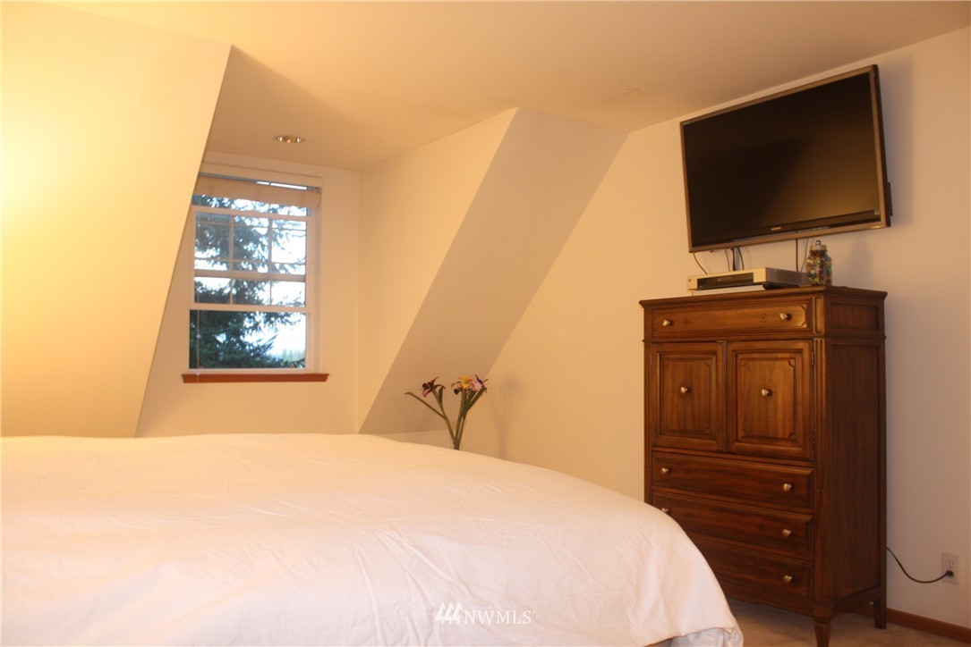 1303 Ranch Road Camano Island, WA 98282 - Photo 18 of 24 Gallery Image 18