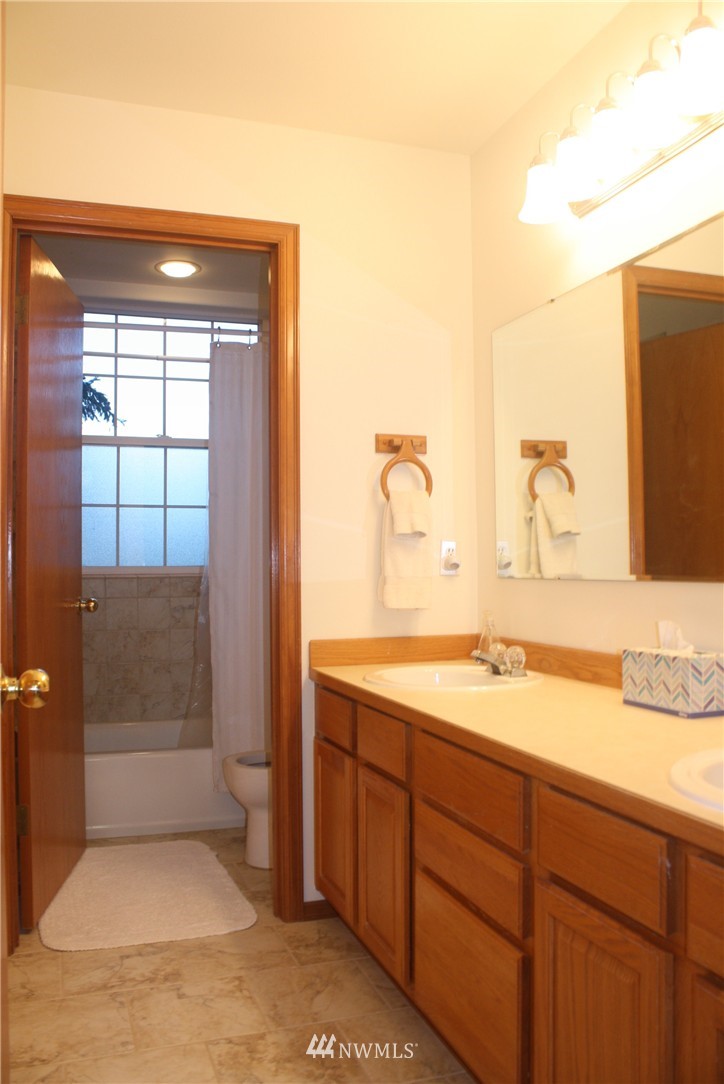 1303 Ranch Road Camano Island, WA 98282 - Photo 21 of 24 Gallery Image 21