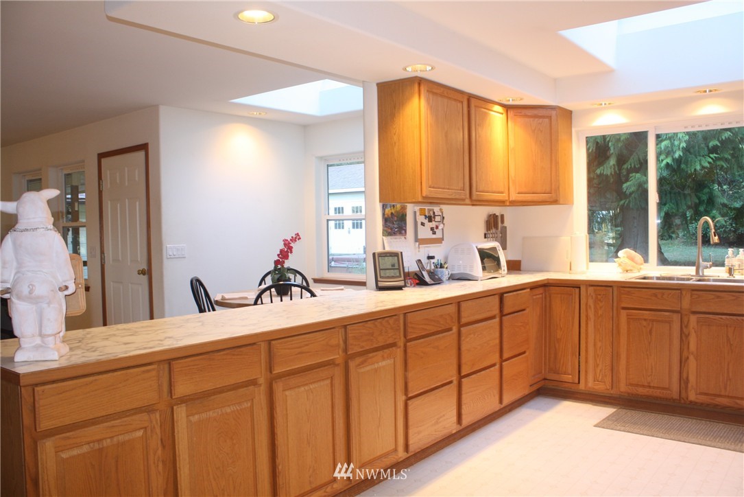 1303 Ranch Road Camano Island, WA 98282 - Photo 8 of 24 Gallery Image 8