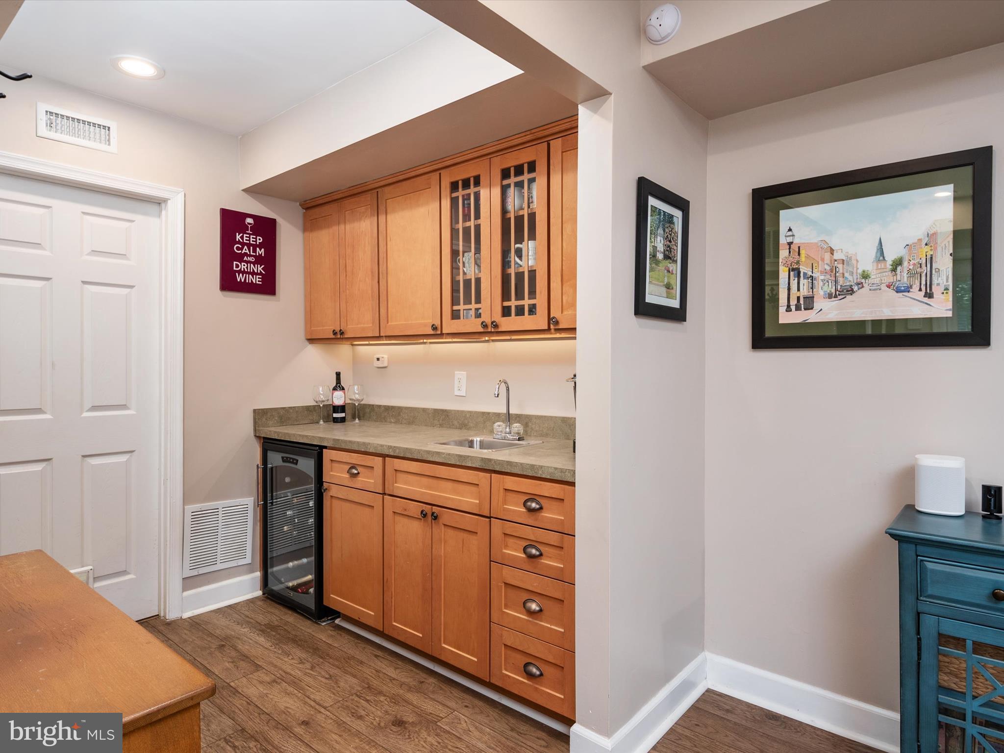 619 North Bestgate Road Annapolis, MD 21401 - Photo 26 of 48 Bar/mudroom area