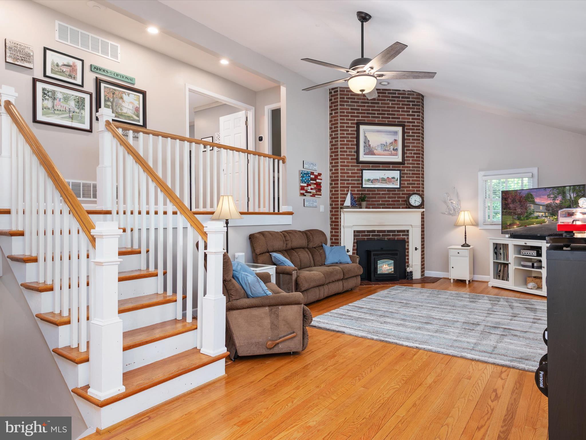 619 North Bestgate Road Annapolis, MD 21401 - Photo 3 of 48 Living Room