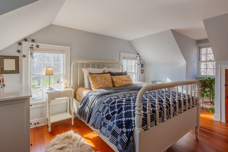 69 Cottage Street Manchester, VT 05255 - Photo 6 of 23 Gallery Image 6