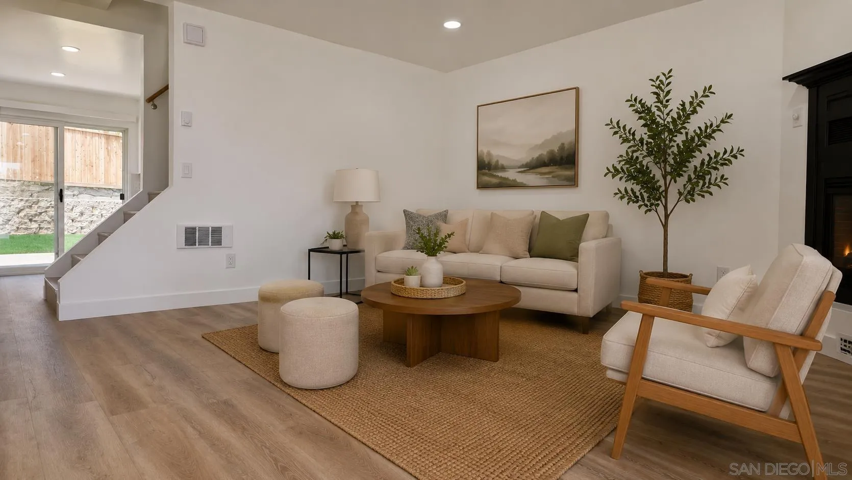 9834 St George Street Spring Valley, CA 91977 - Photo 3 of 13 Living Room