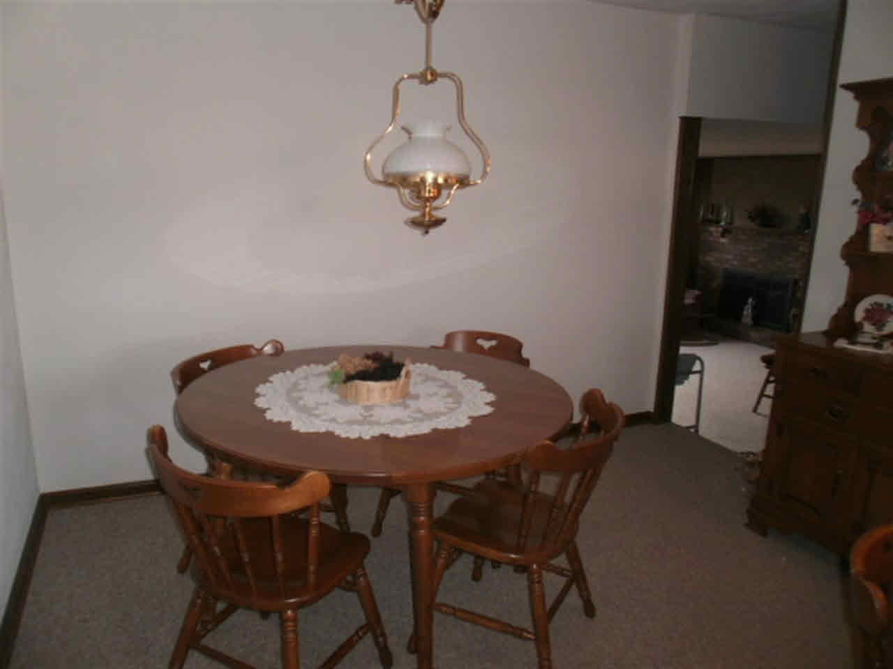 1375 East County Road Anderson, IN 46012 - Photo 4 of 19 Gallery Image 4