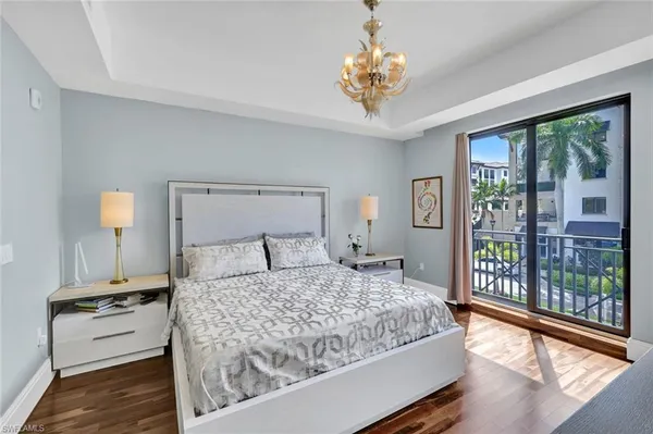 $2,750,000 | 1035 3rd Avenue South, Unit 201, Naples, FL 34102