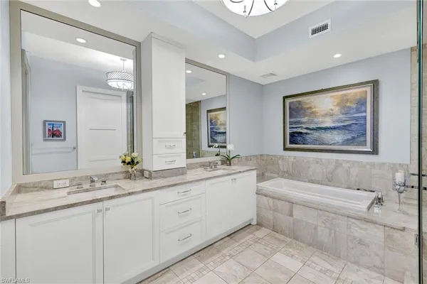 $2,750,000 | 1035 3rd Avenue South, Unit 201, Naples, FL 34102