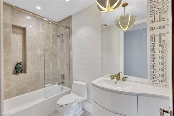 $2,750,000 | 1035 3rd Avenue South, Unit 201, Naples, FL 34102
