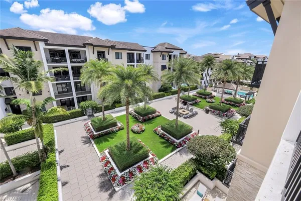 $2,750,000 | 1035 3rd Avenue South, Unit 201, Naples, FL 34102