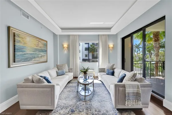 $2,750,000 | 1035 3rd Avenue South, Unit 201, Naples, FL 34102