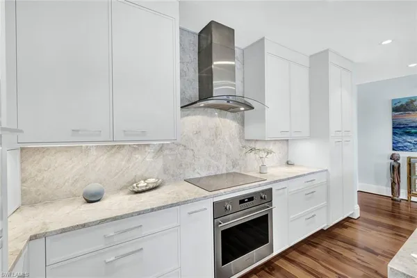$2,750,000 | 1035 3rd Avenue South, Unit 201, Naples, FL 34102