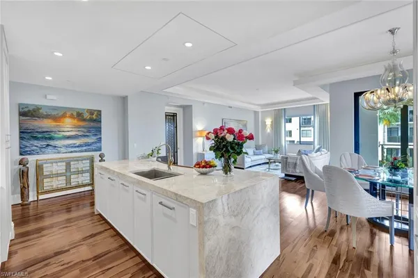 $2,750,000 | 1035 3rd Avenue South, Unit 201, Naples, FL 34102