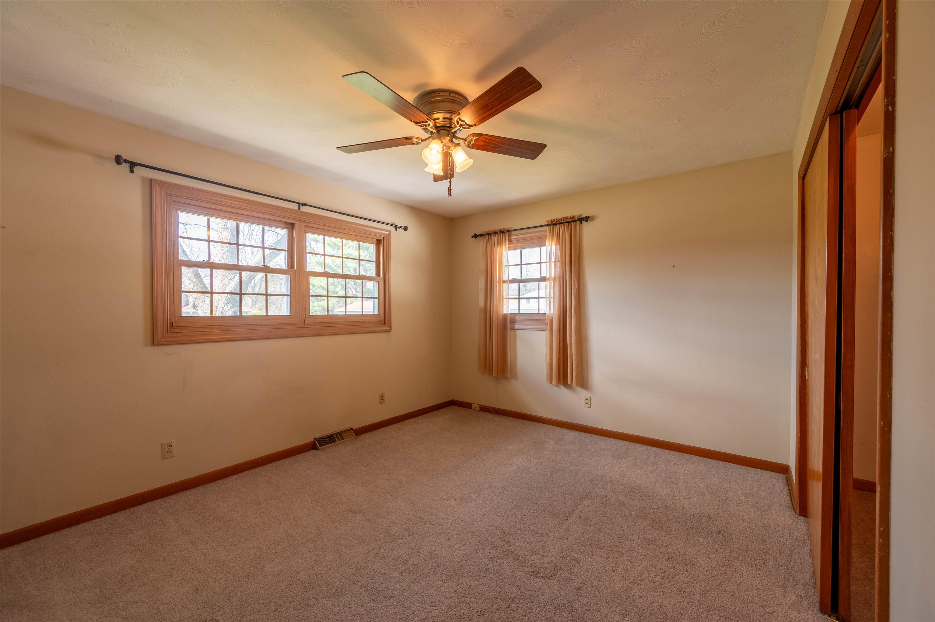 1018 Tee Street Dixon, IL 61021 - Photo 19 of 30 Gallery Image 19