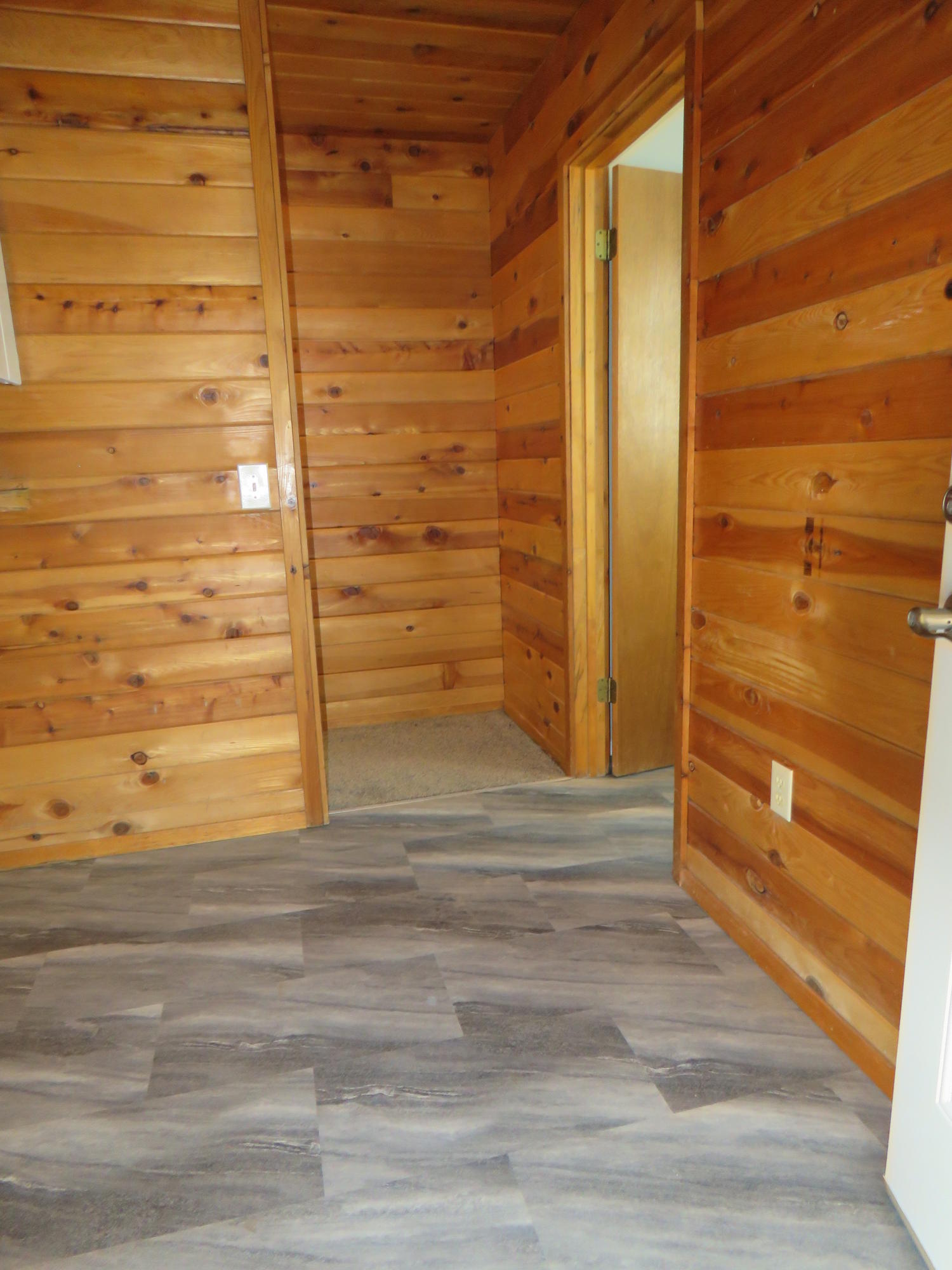 7601 Linda Road Shingletown, CA 96088 - Photo 24 of 36 Rear enterance LR