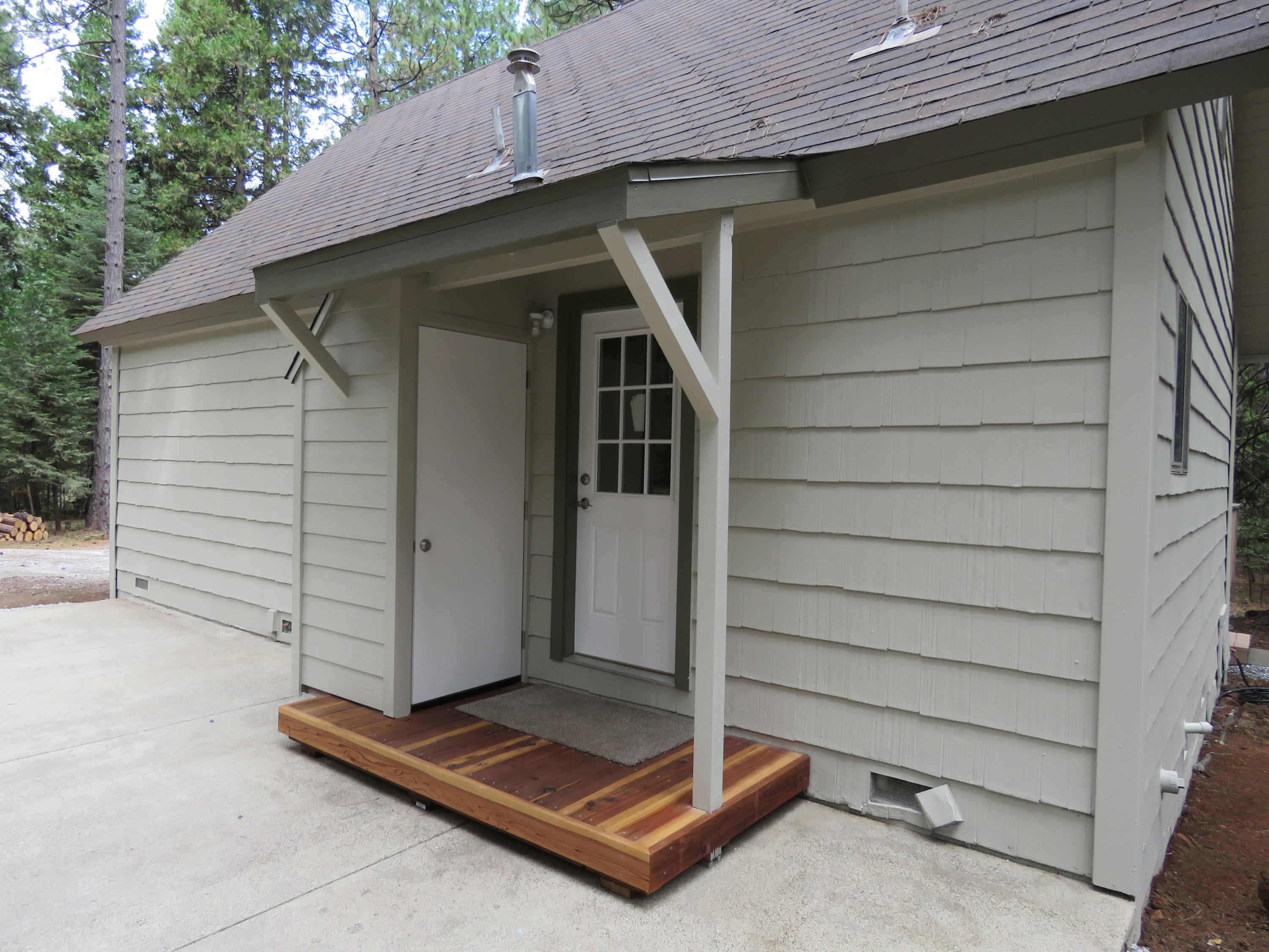 7601 Linda Road Shingletown, CA 96088 - Photo 9 of 36 Rear enterance