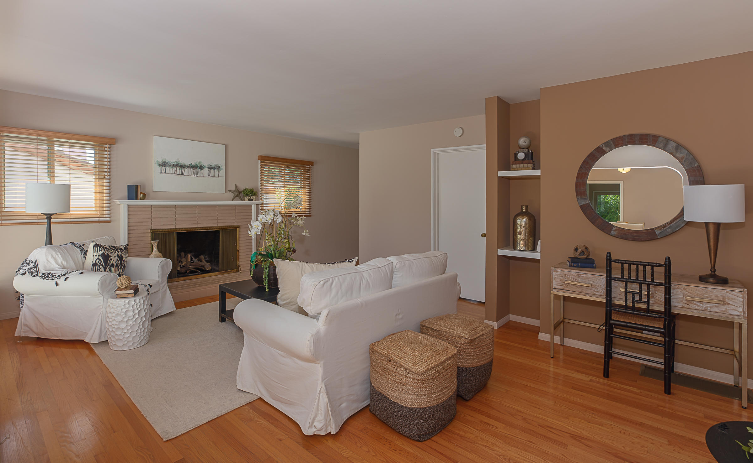 2928 Hermosa Road Santa Barbara, CA 93105 - Photo 6 of 24 Living Room