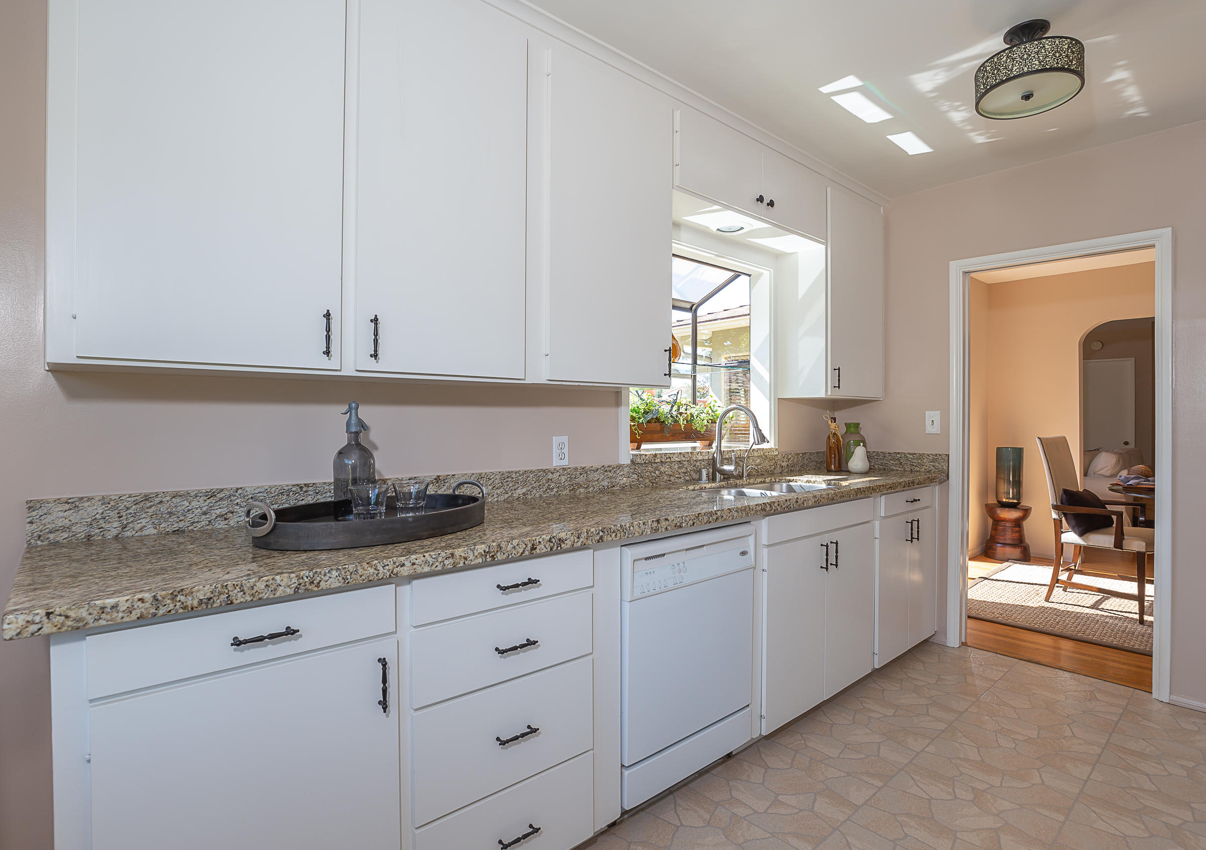 2928 Hermosa Road Santa Barbara, CA 93105 - Photo 10 of 24 Kitchen