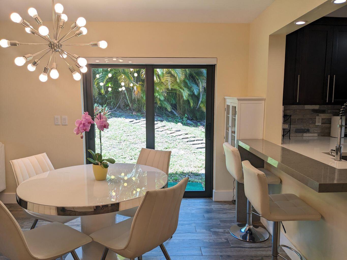 400 Club Circle, Unit 107 Boca Raton, FL 33487 - Photo 7 of 10 Dining/Breakfast area