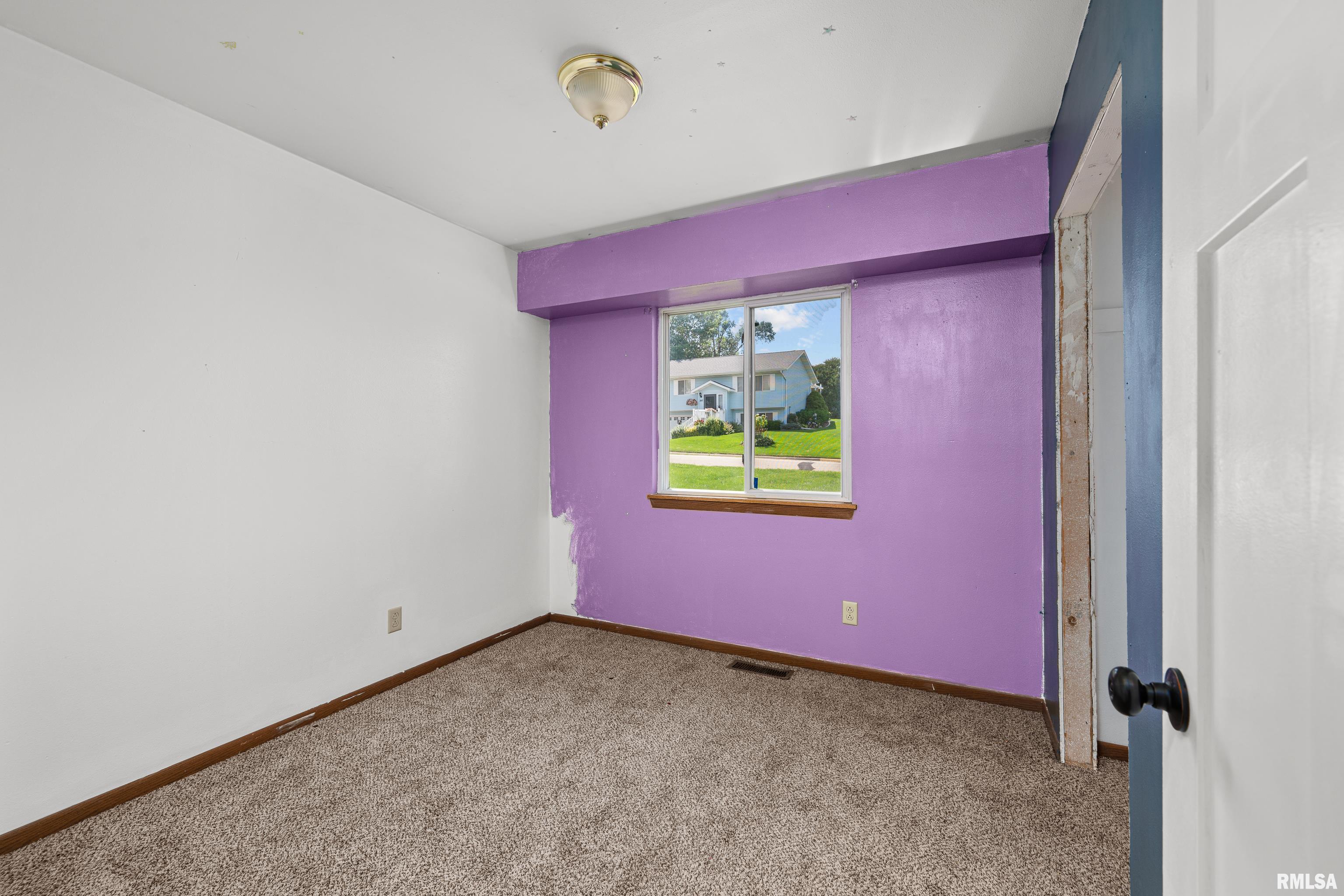 210 North Adams Street Andrew, IA 52030 - Photo 13 of 23