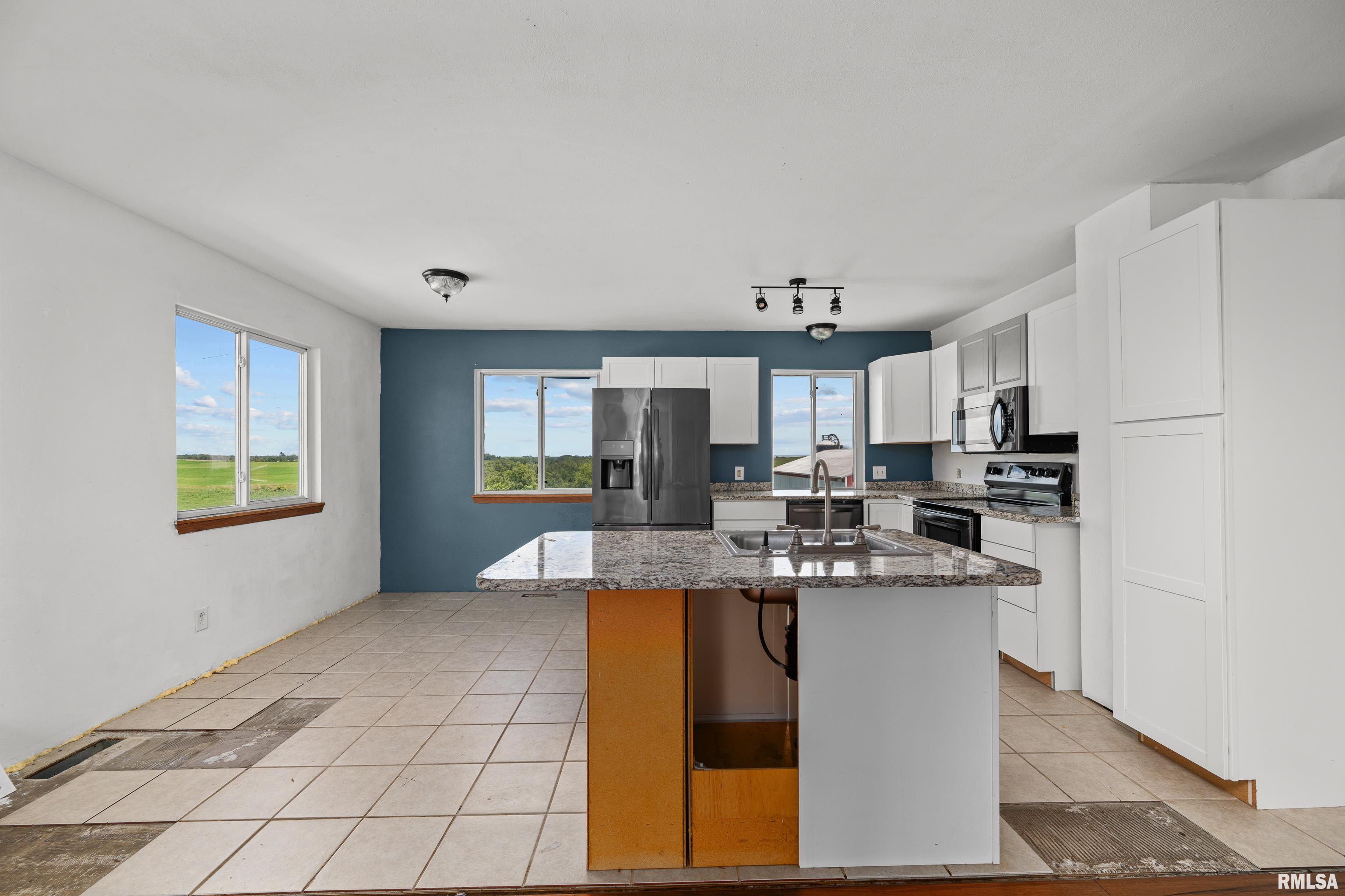 210 North Adams Street Andrew, IA 52030 - Photo 4 of 23