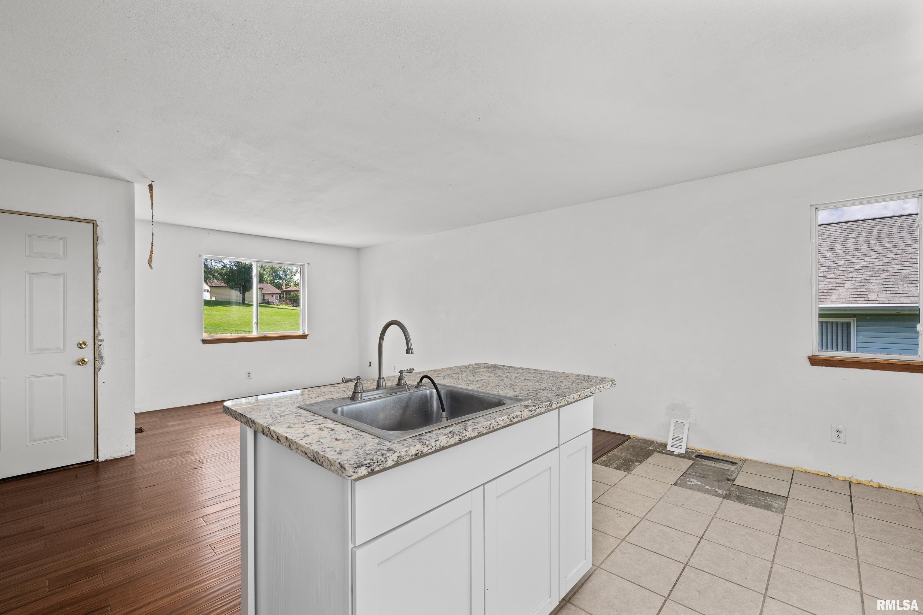 210 North Adams Street Andrew, IA 52030 - Photo 10 of 23