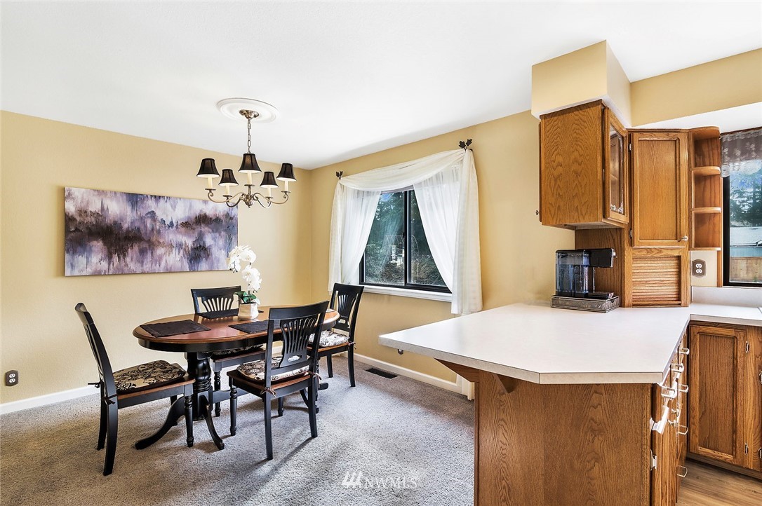 6 South Bellflower Road Bothell, WA 98012 - Photo 11 of 25