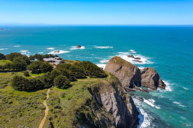 $7,700,000 | 7000 Highway 1, Elk, CA 95432