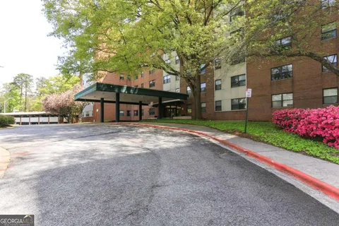$184,000 | 2925 Pharr Court Northwest, Unit 316, Atlanta, GA 30305