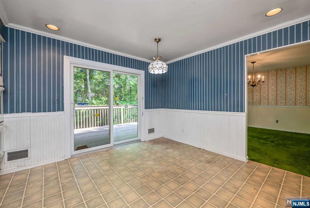 21 Alida Place Ramsey, NJ 07446 - Photo 11 of 36