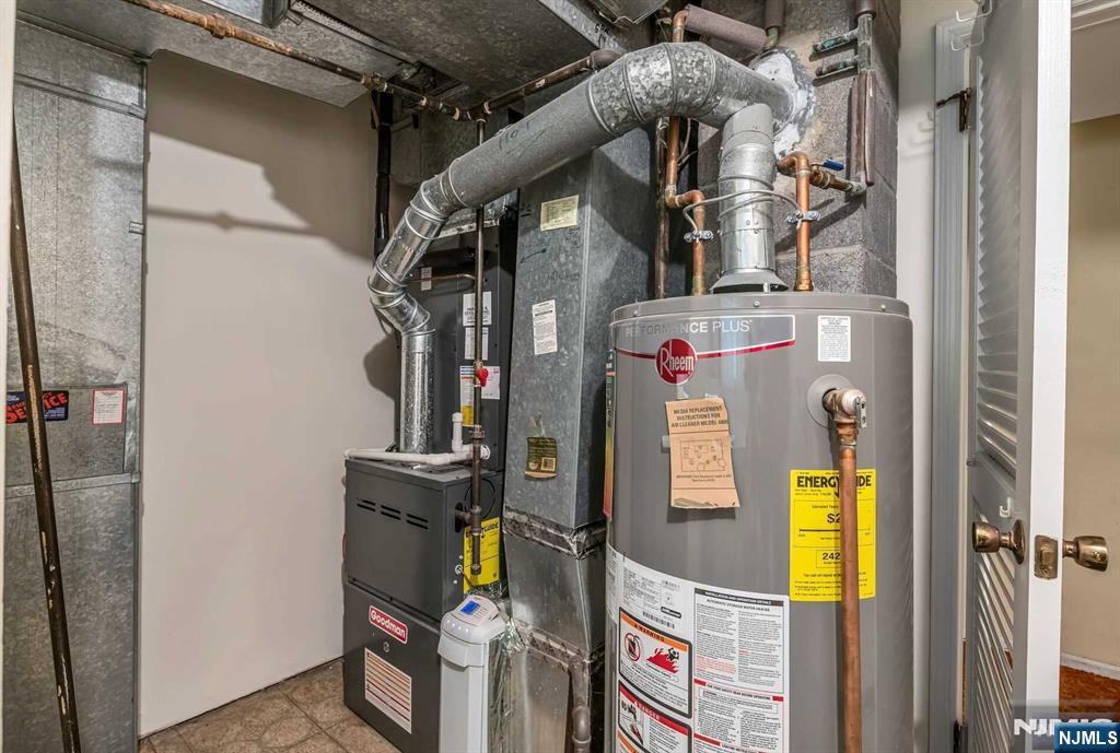 21 Alida Place Ramsey, NJ 07446 - Photo 27 of 36