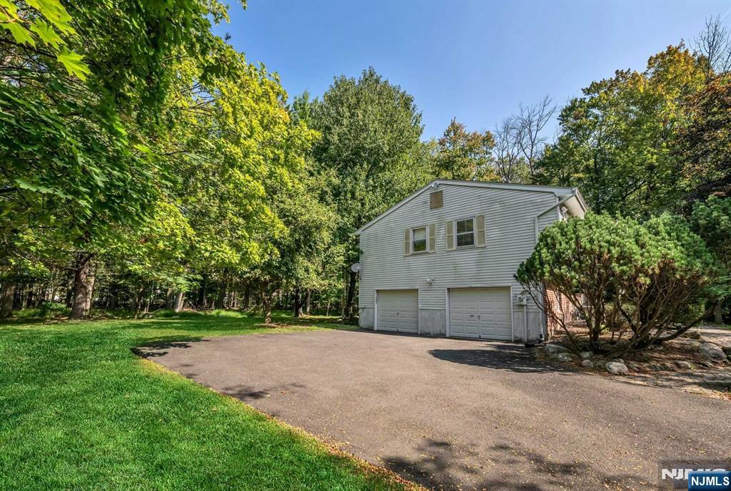 21 Alida Place Ramsey, NJ 07446 - Photo 35 of 36