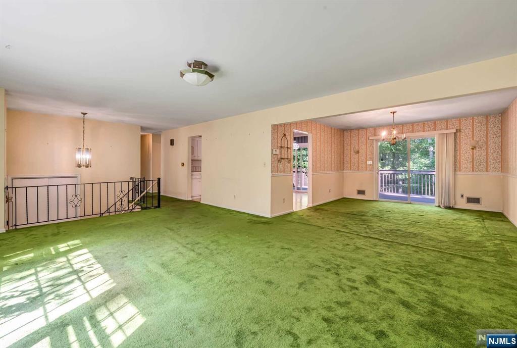 21 Alida Place Ramsey, NJ 07446 - Photo 7 of 36