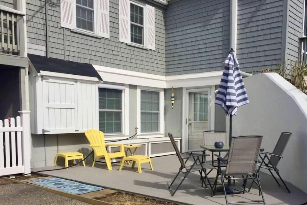 432 Sea Street, Unit 8D Hyannis, MA 02601 - Photo 2 of 16 97442b3d-f10_orig