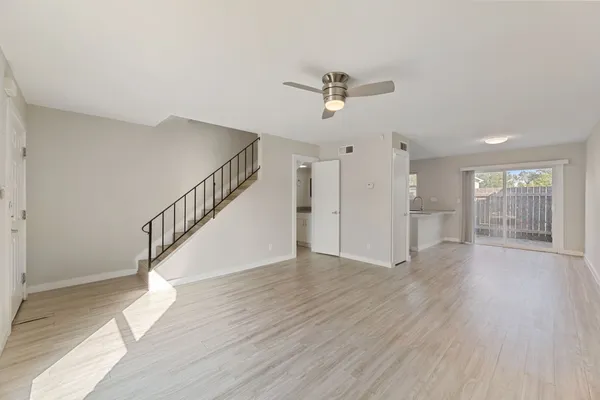 $1,250 | 5005 Manor Road, Unit 123, Austin, TX 78723