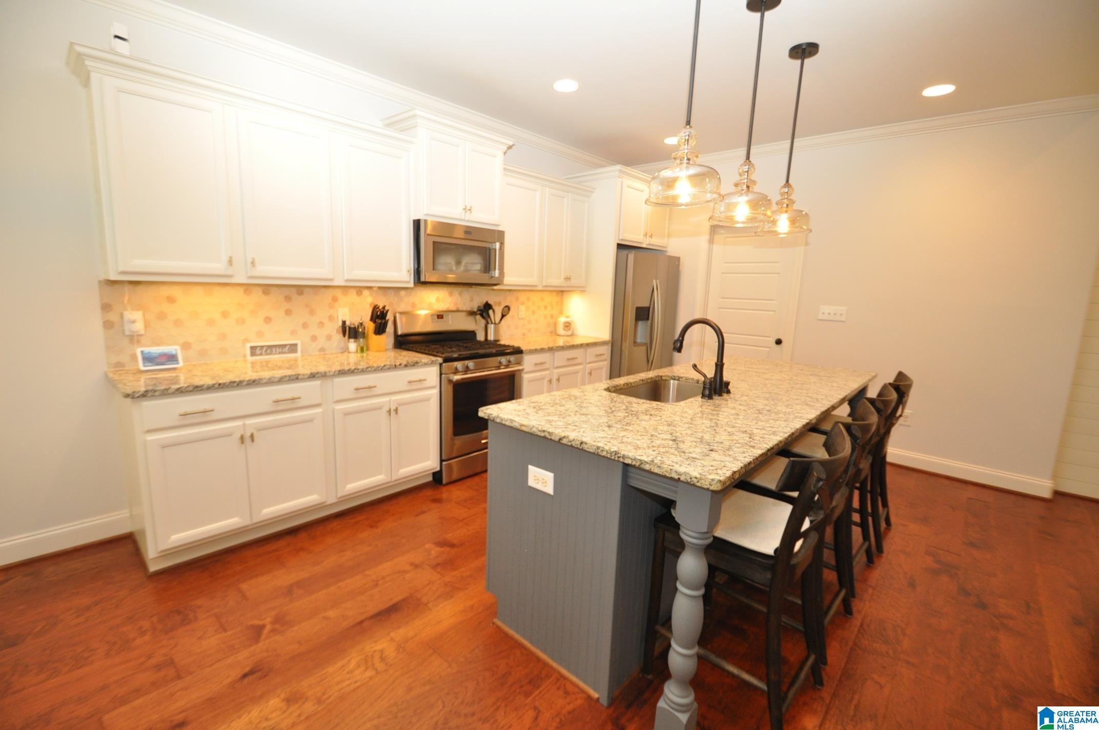 335 Strathaven Circle Pelham, AL 35124 - Photo 4 of 14