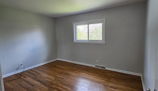 $379,900 | 9449 Dee Road, Des Plaines, IL 60016