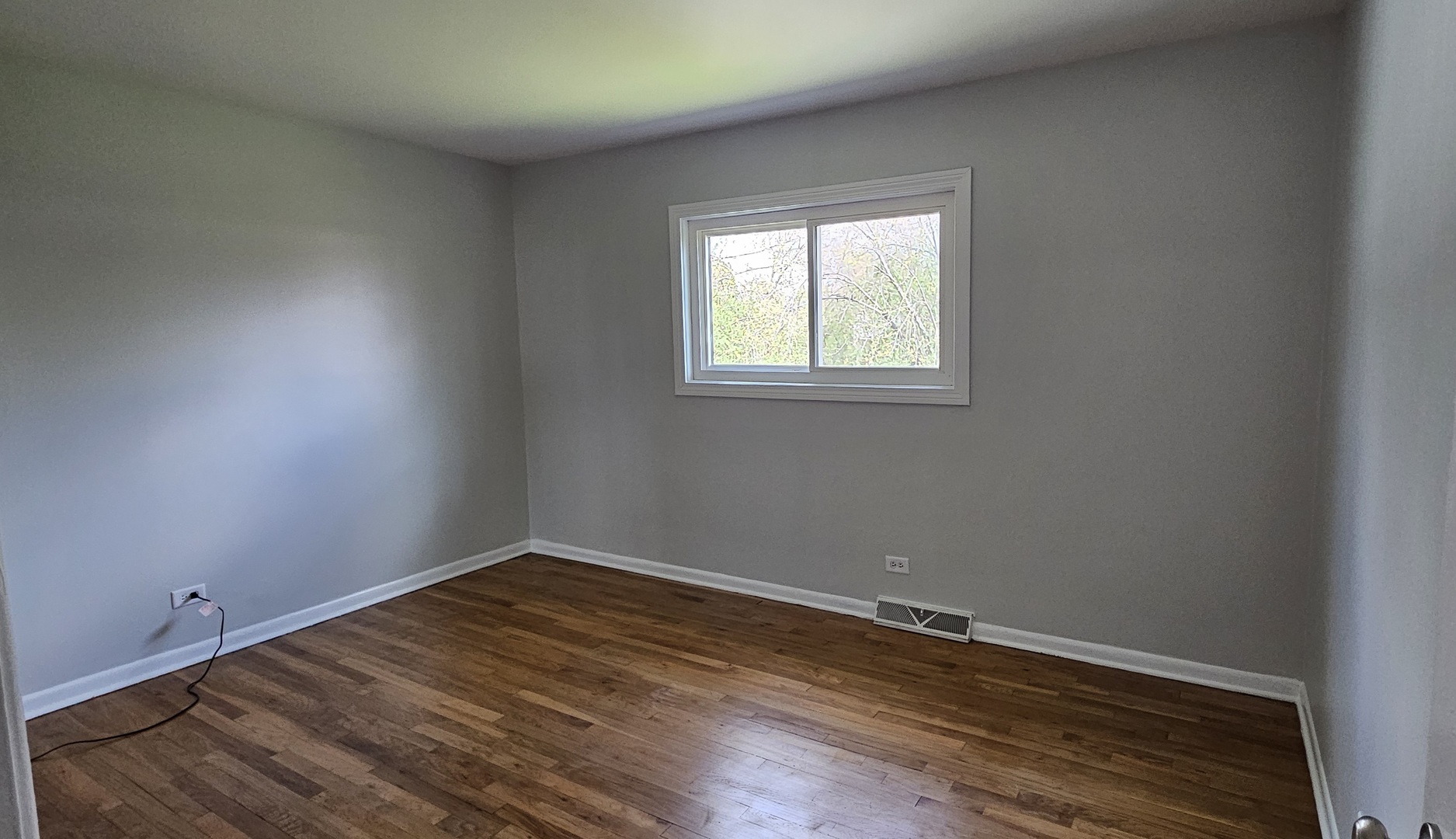 9449 Dee Road Des Plaines, IL 60016 - Photo 13 of 18