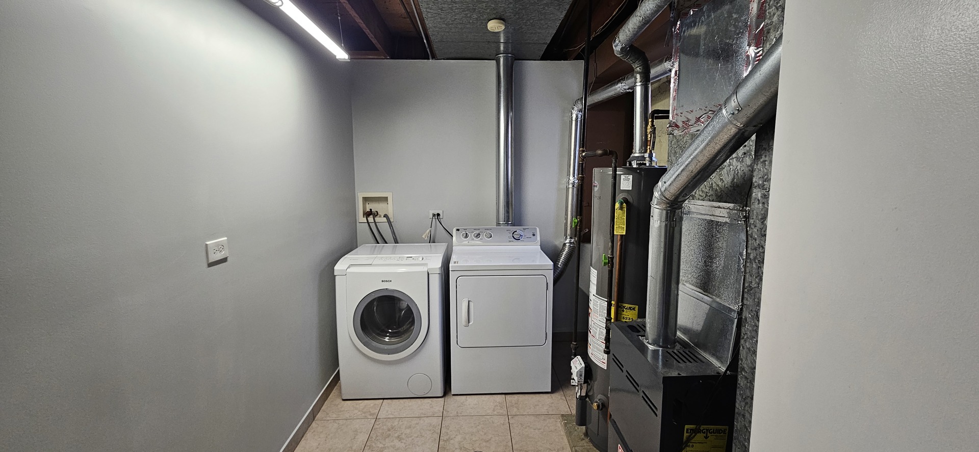 9449 Dee Road Des Plaines, IL 60016 - Photo 16 of 18