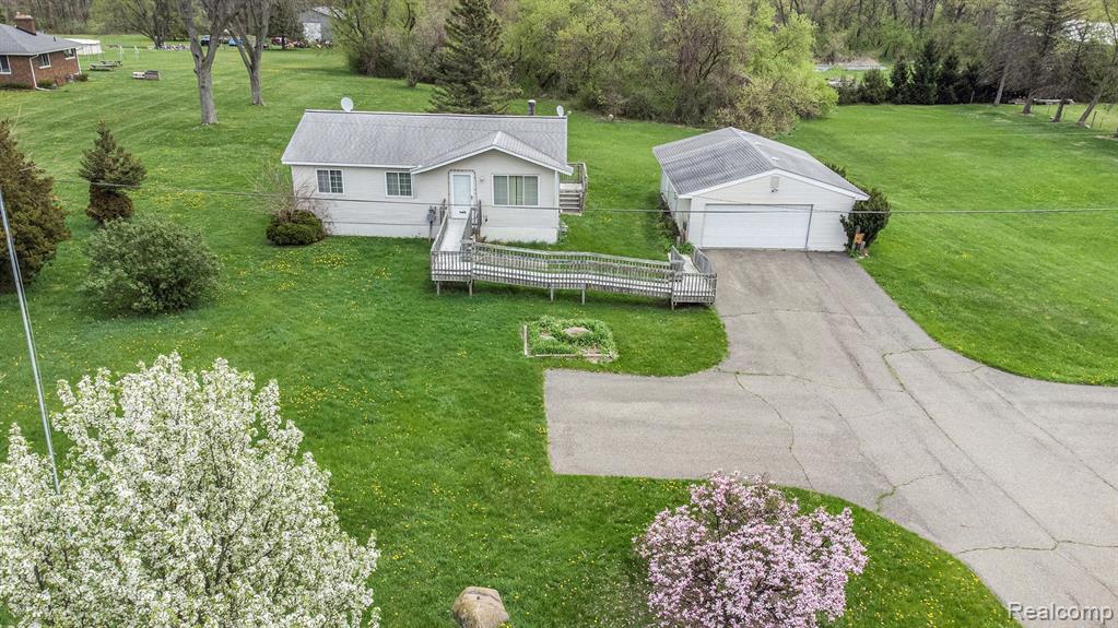 942 South Duck Lake Road Milford, MI 48381 - Photo 26 of 29 Gallery Image 26
