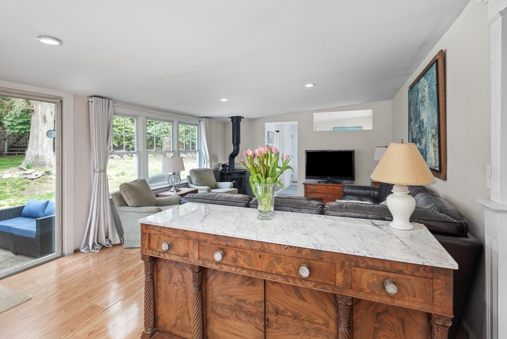 498 North Main Street Cohasset, MA 02025 - Photo 13 of 36