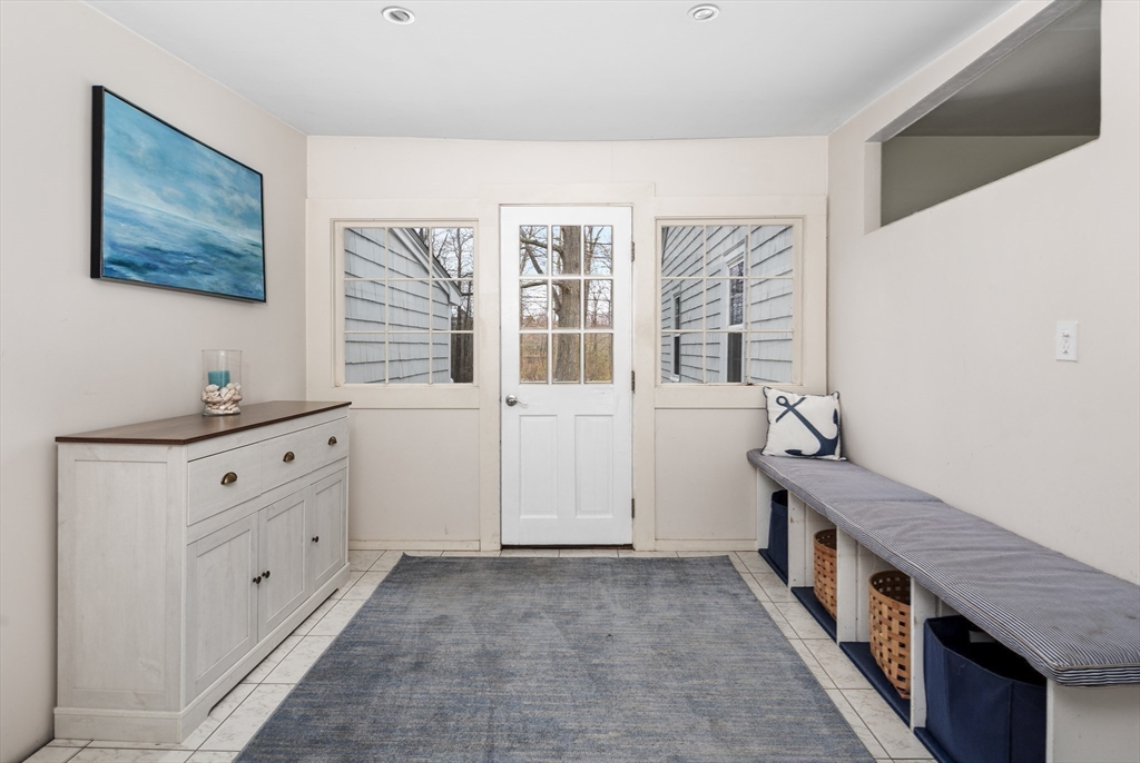 498 North Main Street Cohasset, MA 02025 - Photo 7 of 36