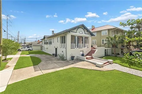 $845,000 | 8333 Pritchard Place, New Orleans, LA 70118
