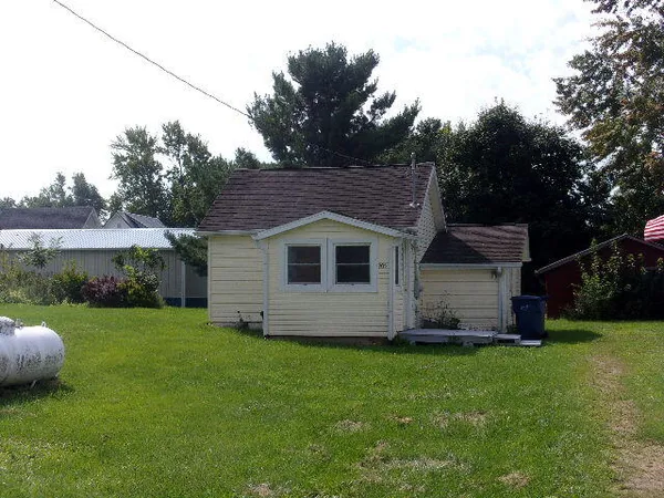 $79,900 | 205 West Center Street, Waldron, MI 49288