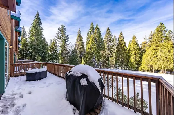 $509,900 | 40836 Village Pass Lane, Shaver Lake, CA 93664