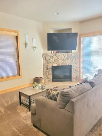 $509,900 | 40836 Village Pass Lane, Shaver Lake, CA 93664