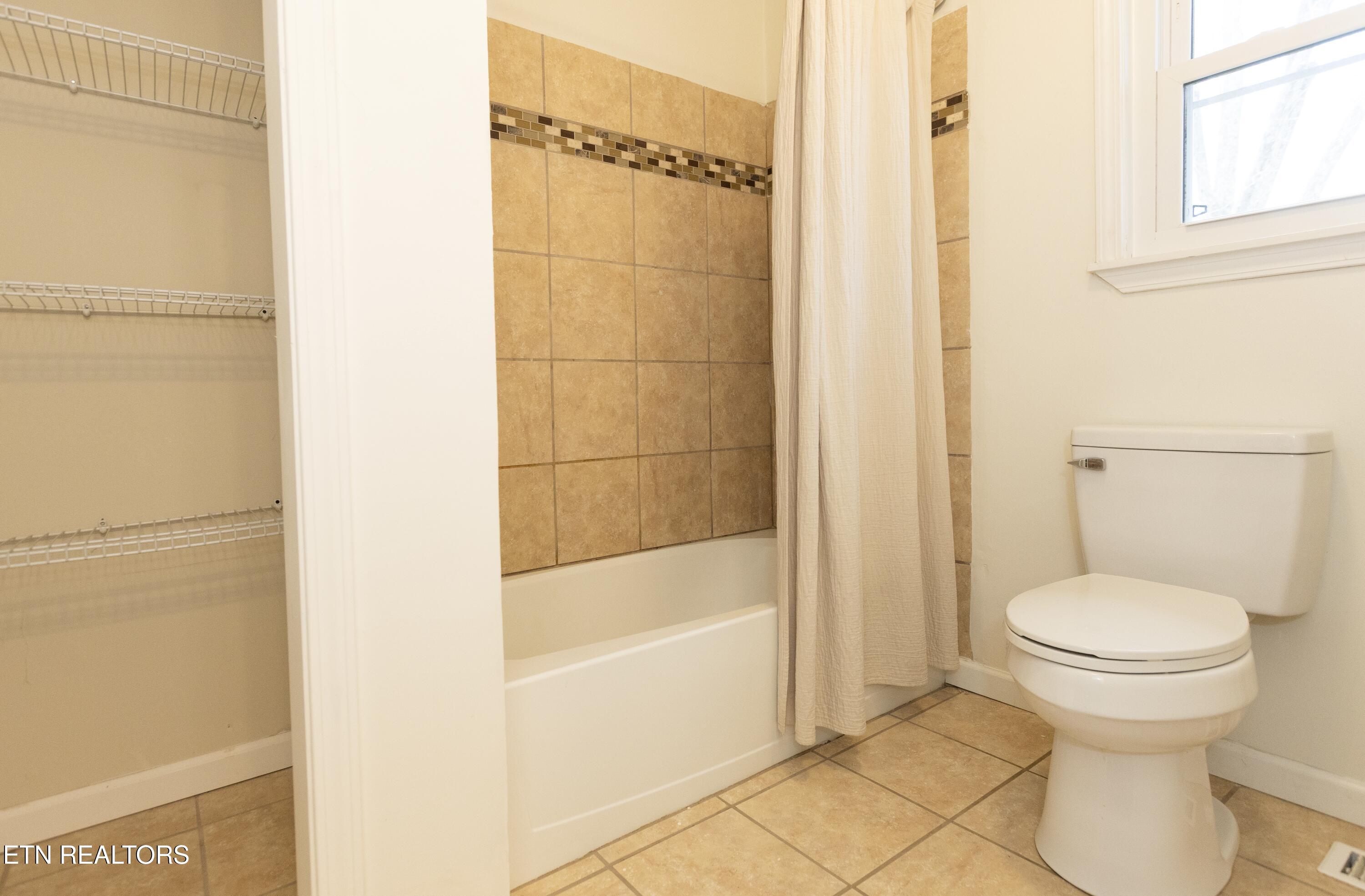 136 Springview Drive La Follette, TN 37766 - Photo 11 of 24 IMG_0135