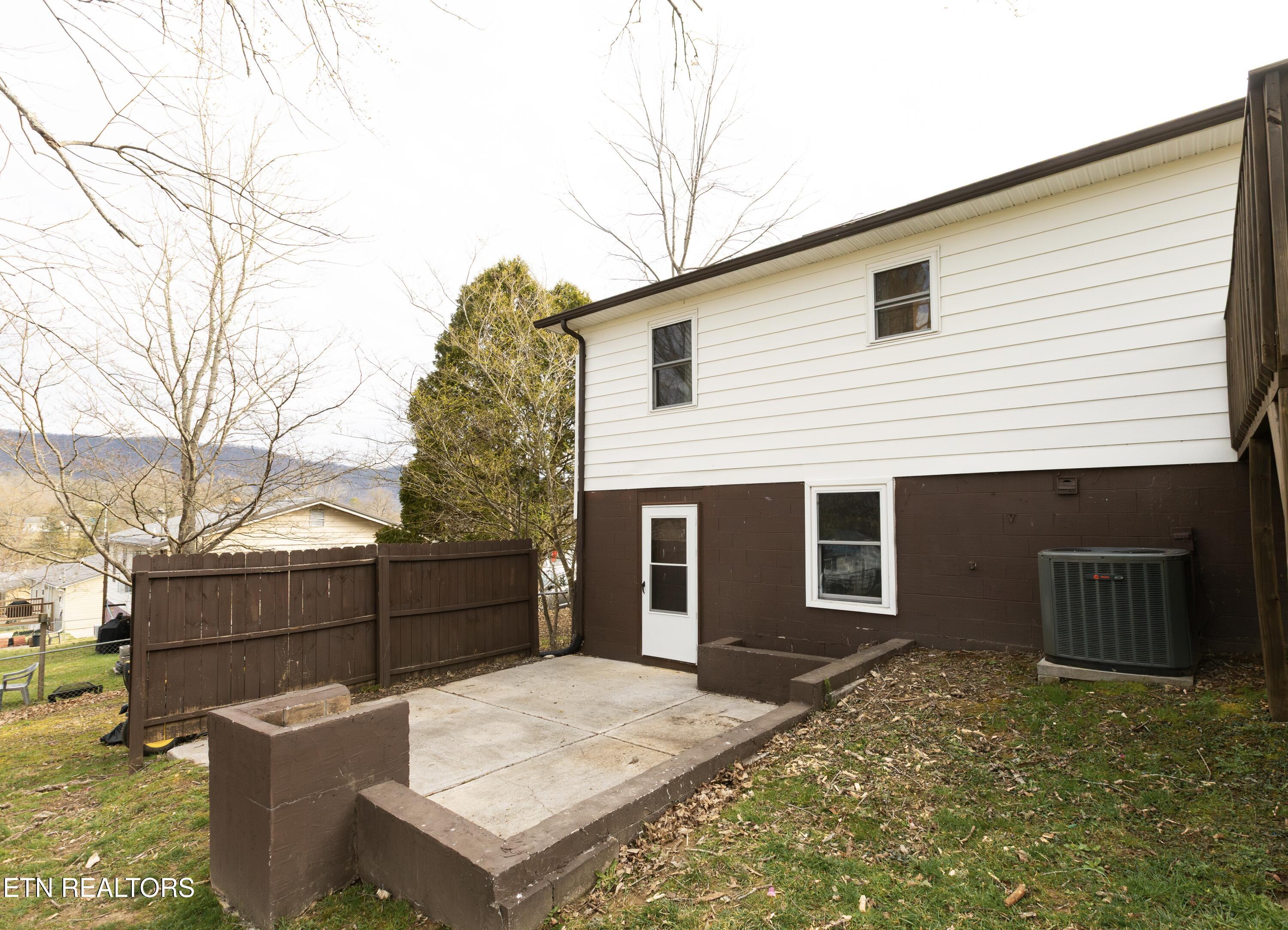 136 Springview Drive La Follette, TN 37766 - Photo 18 of 24 IMG_0141