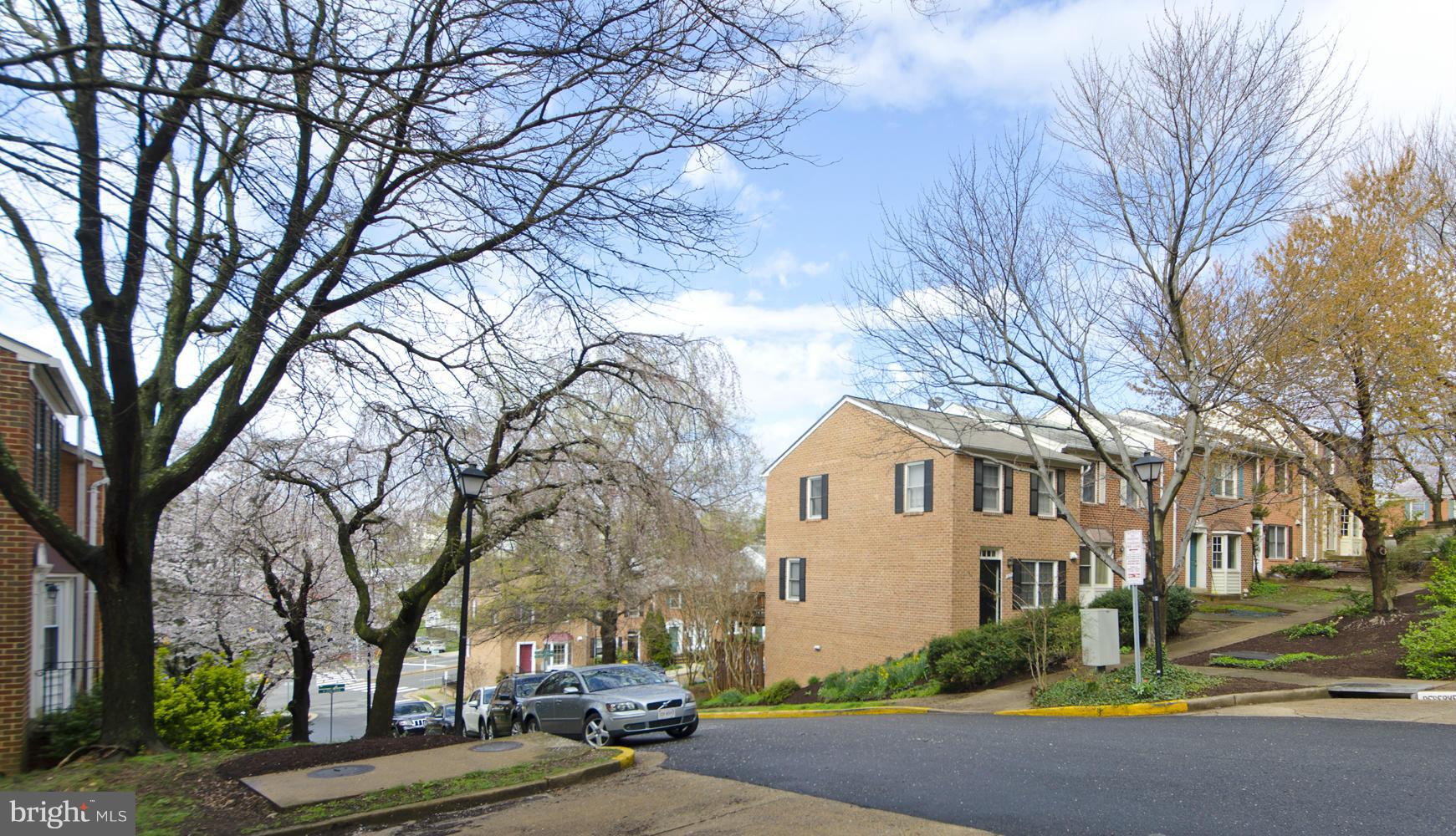 2067 South Glebe Road Arlington, VA 22206 - Photo 22 of 23 Exterior (Front)