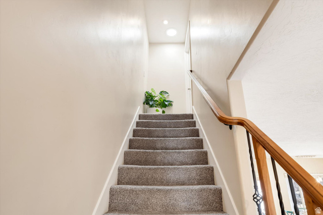 621 East 940 South St. George, UT 84790 - Photo 41 of 55 Stairs