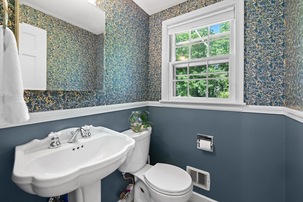 15 Willard Grant Road Sudbury, MA 01776 - Photo 22 of 40